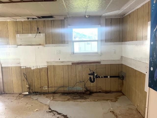 For Sale: $70,000 (3 beds, 2 baths, 872 Square Feet)