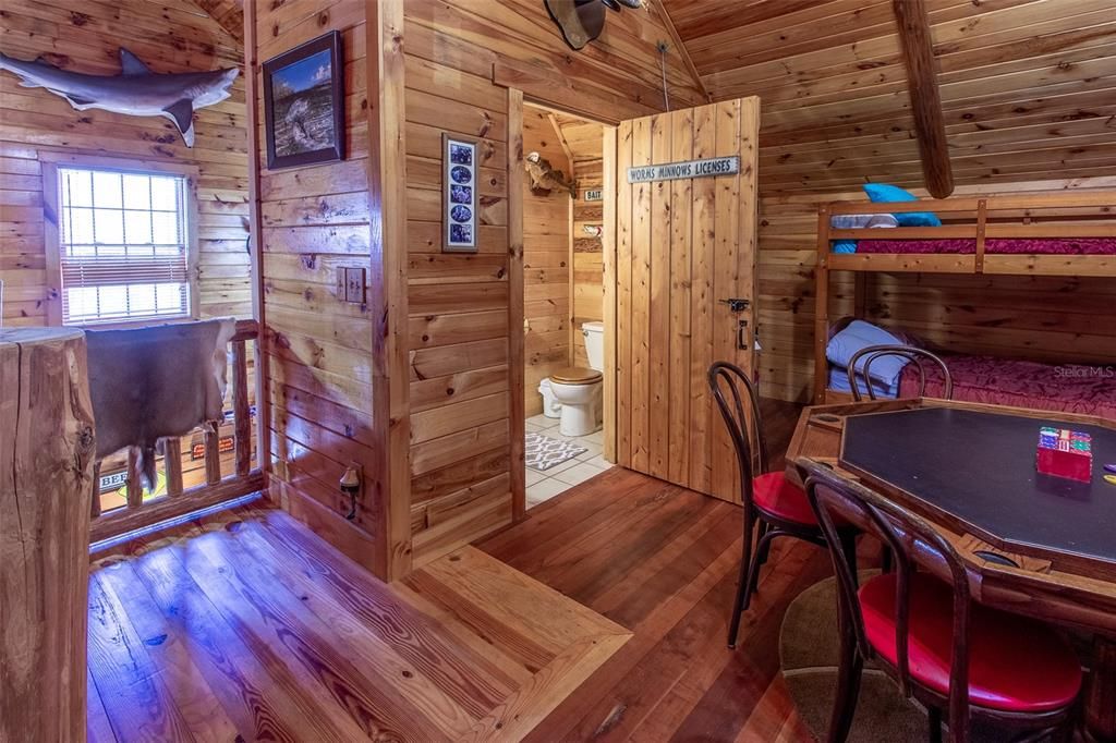 For Sale: $349,900 (3 beds, 1 baths, 1135 Square Feet)