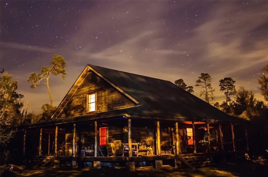 For Sale: $349,900 (3 beds, 1 baths, 1135 Square Feet)