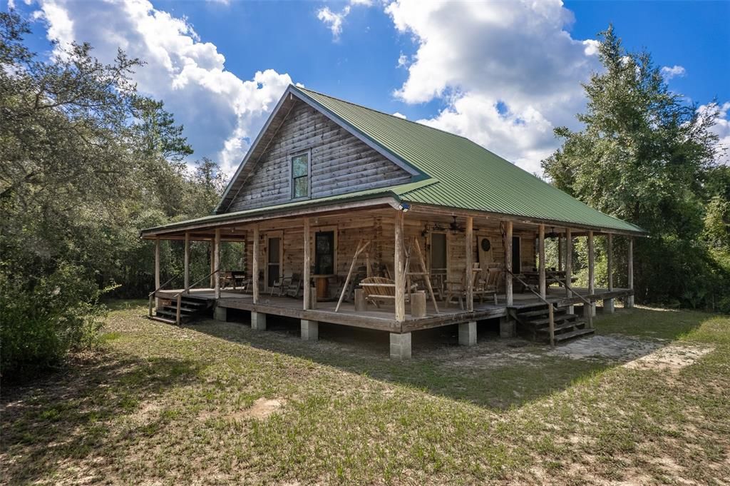 For Sale: $349,900 (3 beds, 1 baths, 1135 Square Feet)