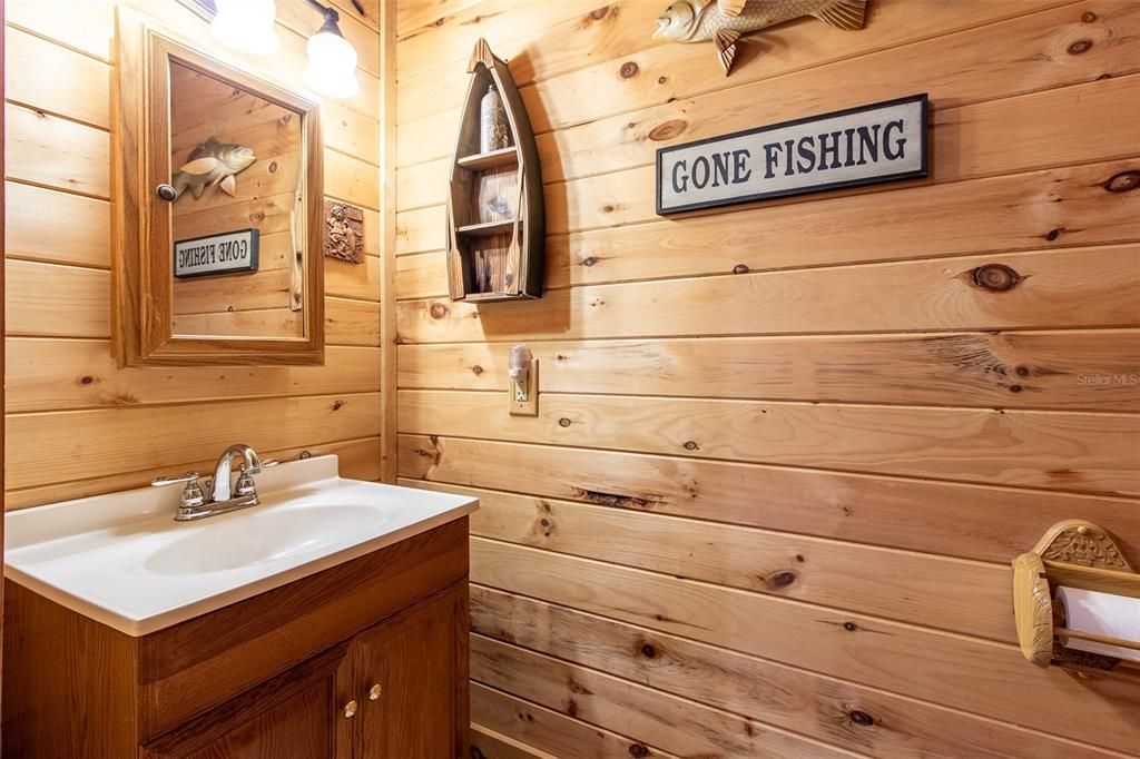 For Sale: $349,900 (3 beds, 1 baths, 1135 Square Feet)