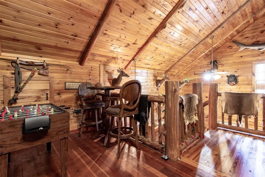 For Sale: $349,900 (3 beds, 1 baths, 1135 Square Feet)