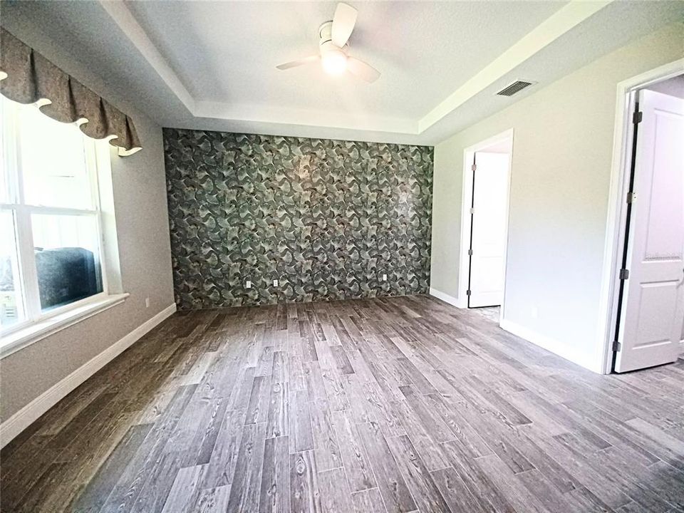 Active With Contract: $358,000 (2 beds, 2 baths, 1598 Square Feet)