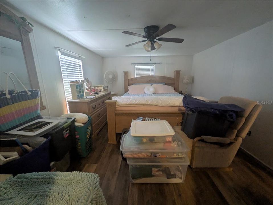 Active With Contract: $125,000 (2 beds, 2 baths, 864 Square Feet)