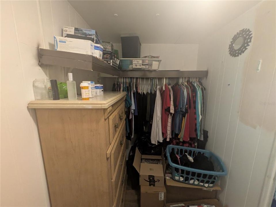 Active With Contract: $125,000 (2 beds, 2 baths, 864 Square Feet)