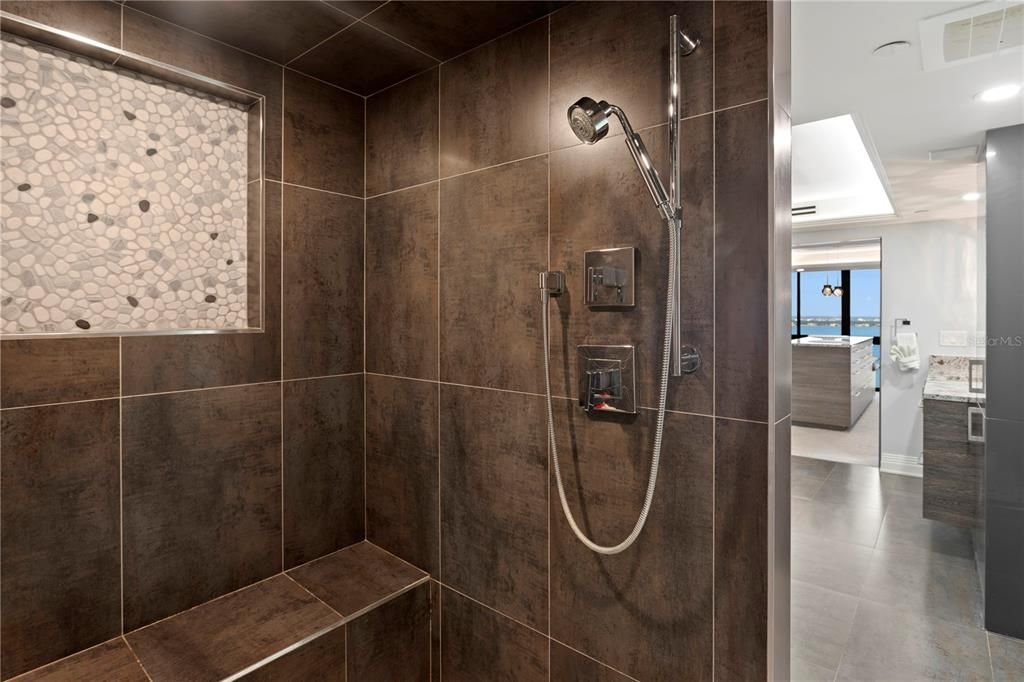 В аренду: $15,000 (4 спален, 4 ванн, 4189 Квадратных фут)