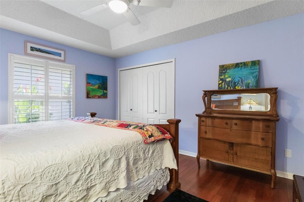 待售: $950,000 (3 贝兹, 2 浴室, 2512 平方英尺)