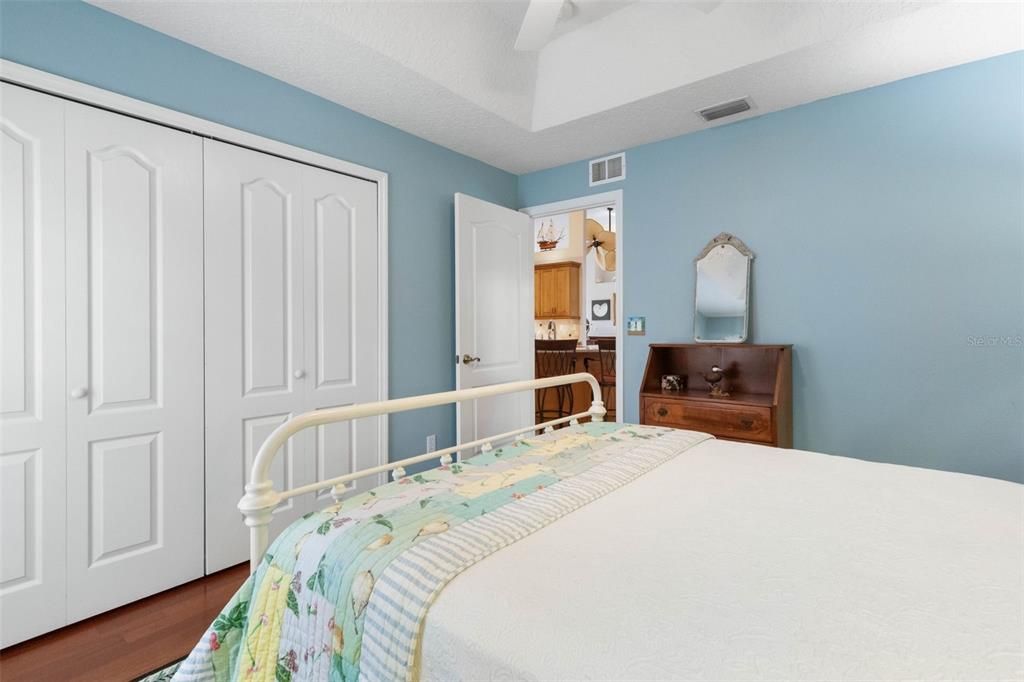 待售: $950,000 (3 贝兹, 2 浴室, 2512 平方英尺)