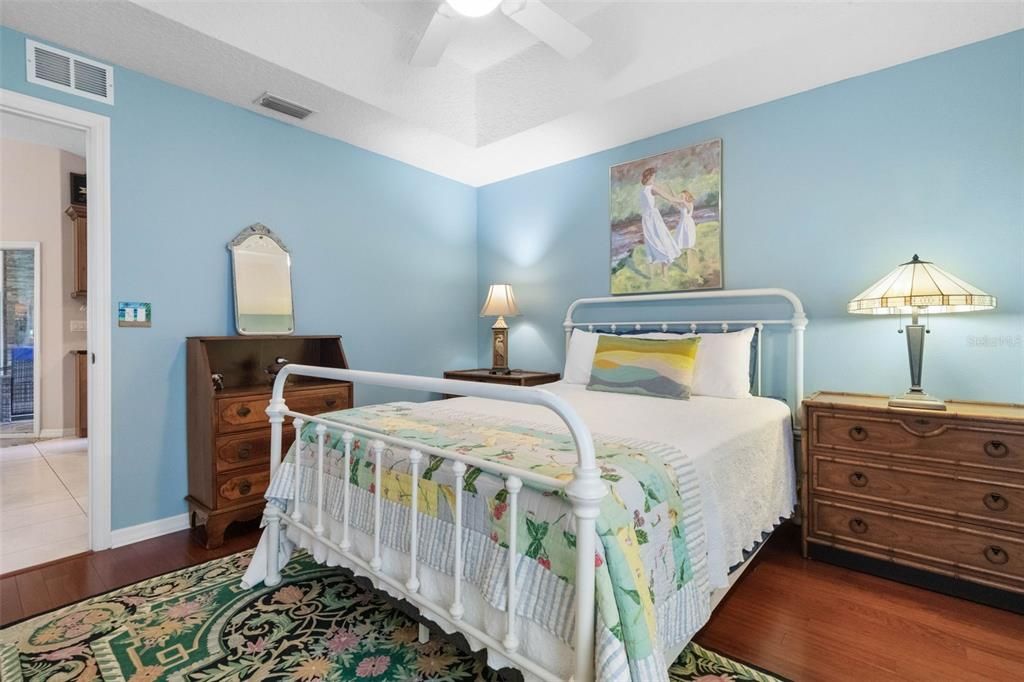 待售: $950,000 (3 贝兹, 2 浴室, 2512 平方英尺)