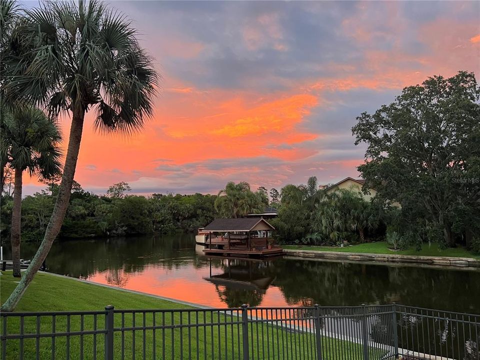 待售: $950,000 (3 贝兹, 2 浴室, 2512 平方英尺)