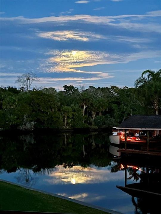 待售: $950,000 (3 贝兹, 2 浴室, 2512 平方英尺)