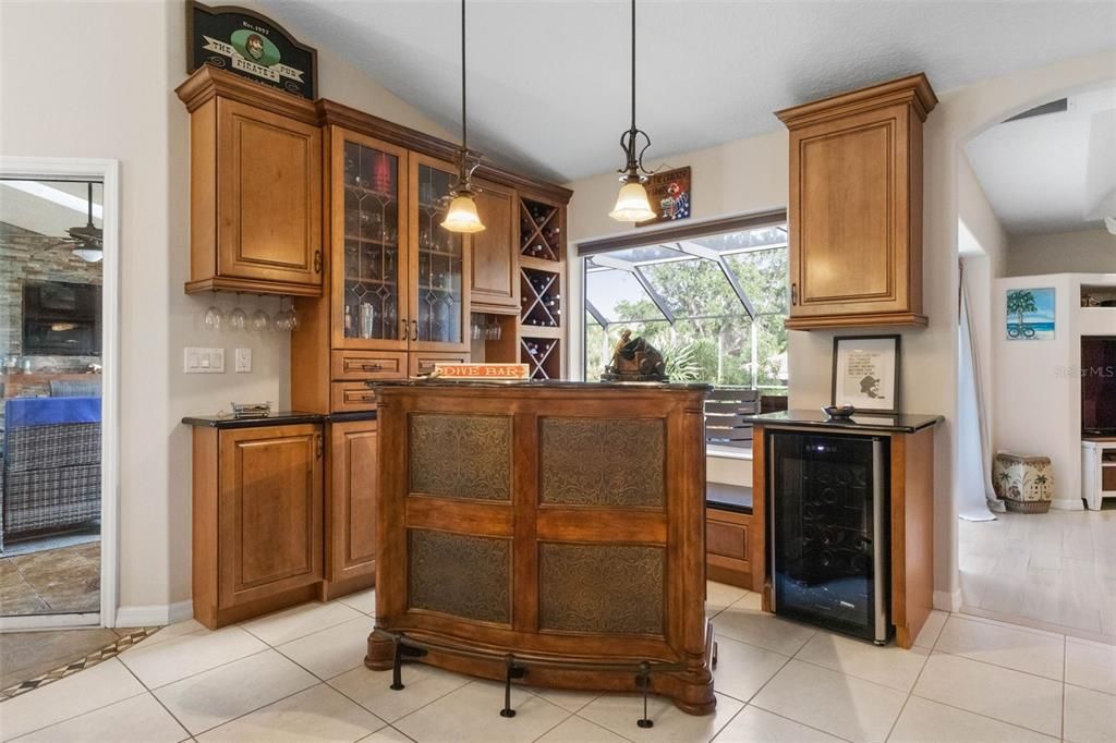 待售: $950,000 (3 贝兹, 2 浴室, 2512 平方英尺)