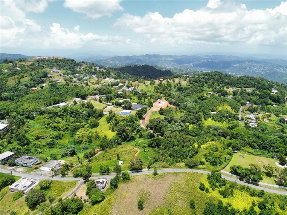 待售: $450,000 (8.64 acres)