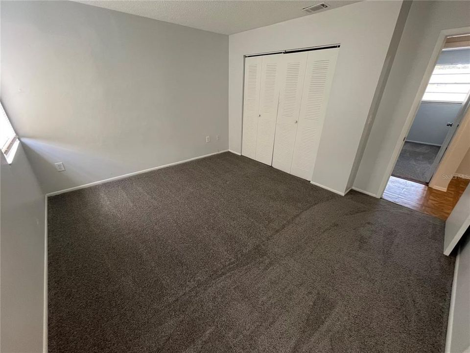 Active With Contract: $175,000 (2 beds, 1 baths, 1069 Square Feet)