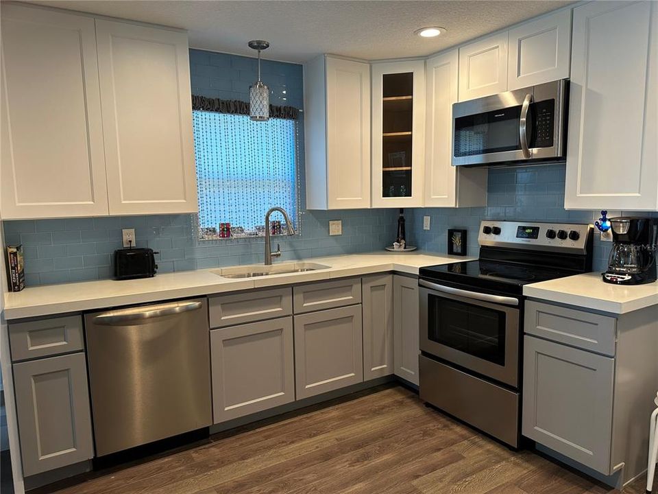 待售: $449,999 (2 贝兹, 1 浴室, 1029 平方英尺)