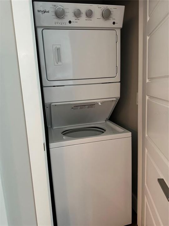 待售: $449,999 (2 贝兹, 1 浴室, 1029 平方英尺)