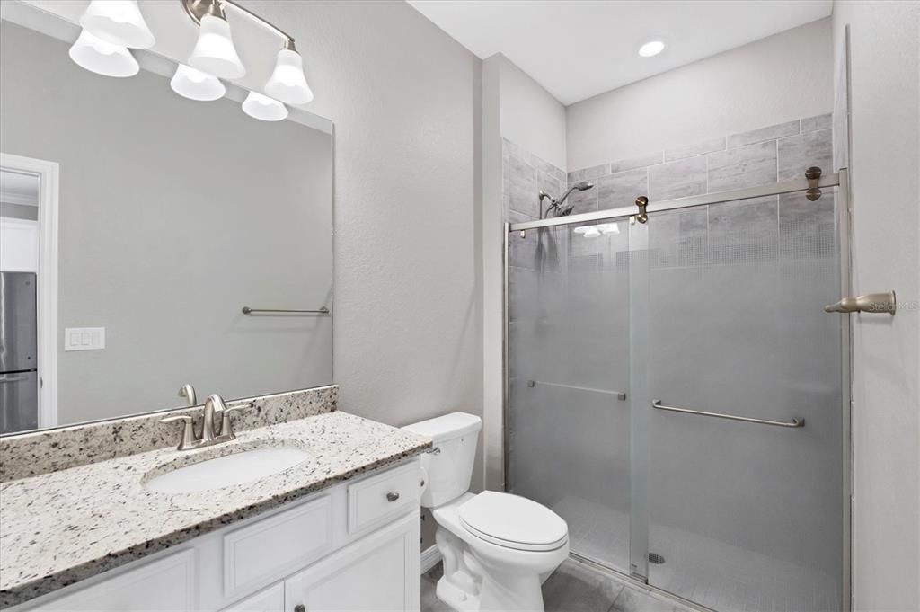 Под контрактом: $799,000 (6 спален, 4 ванн, 3905 Квадратных фут)