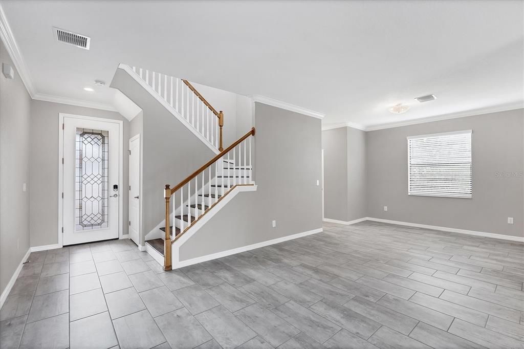 Под контрактом: $799,000 (6 спален, 4 ванн, 3905 Квадратных фут)