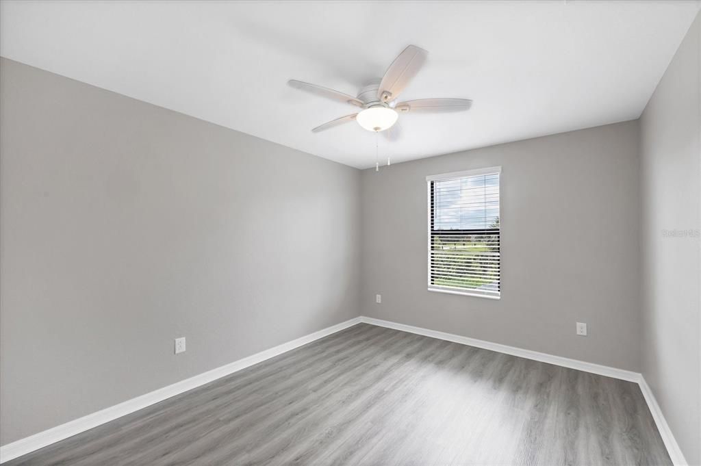 Под контрактом: $799,000 (6 спален, 4 ванн, 3905 Квадратных фут)