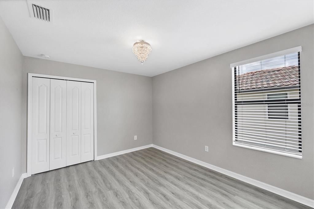 Под контрактом: $799,000 (6 спален, 4 ванн, 3905 Квадратных фут)