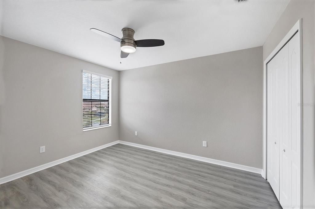 Под контрактом: $799,000 (6 спален, 4 ванн, 3905 Квадратных фут)