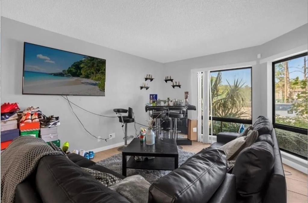 待售: $80,000 (2 贝兹, 1 浴室, 867 平方英尺)