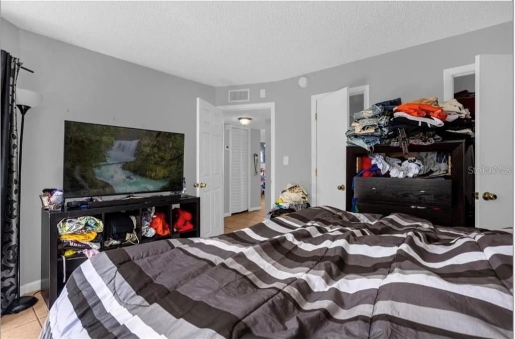 待售: $80,000 (2 贝兹, 1 浴室, 867 平方英尺)