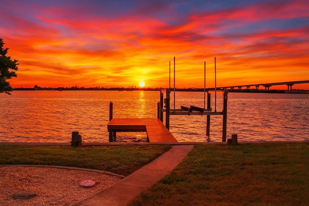 На продажу: $1,749,000 (4 спален, 3 ванн, 2235 Квадратных фут)