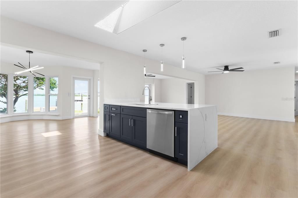 На продажу: $1,749,000 (4 спален, 3 ванн, 2235 Квадратных фут)