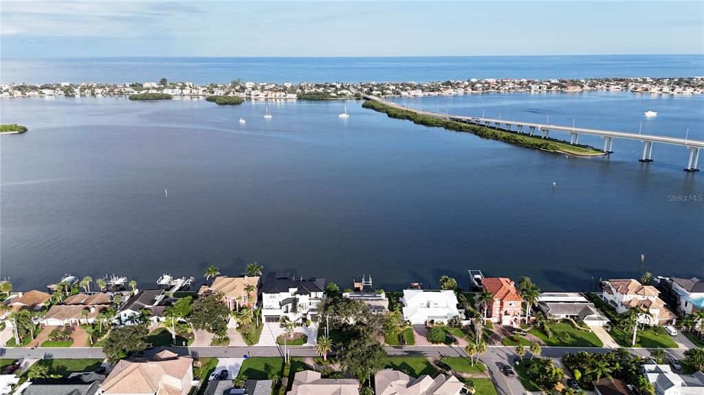 На продажу: $1,749,000 (4 спален, 3 ванн, 2235 Квадратных фут)