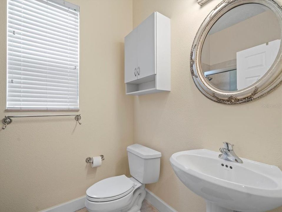 Под контрактом: $575,000 (3 спален, 3 ванн, 3141 Квадратных фут)