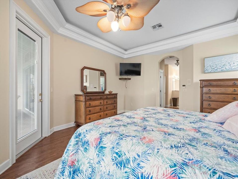 Под контрактом: $575,000 (3 спален, 3 ванн, 3141 Квадратных фут)