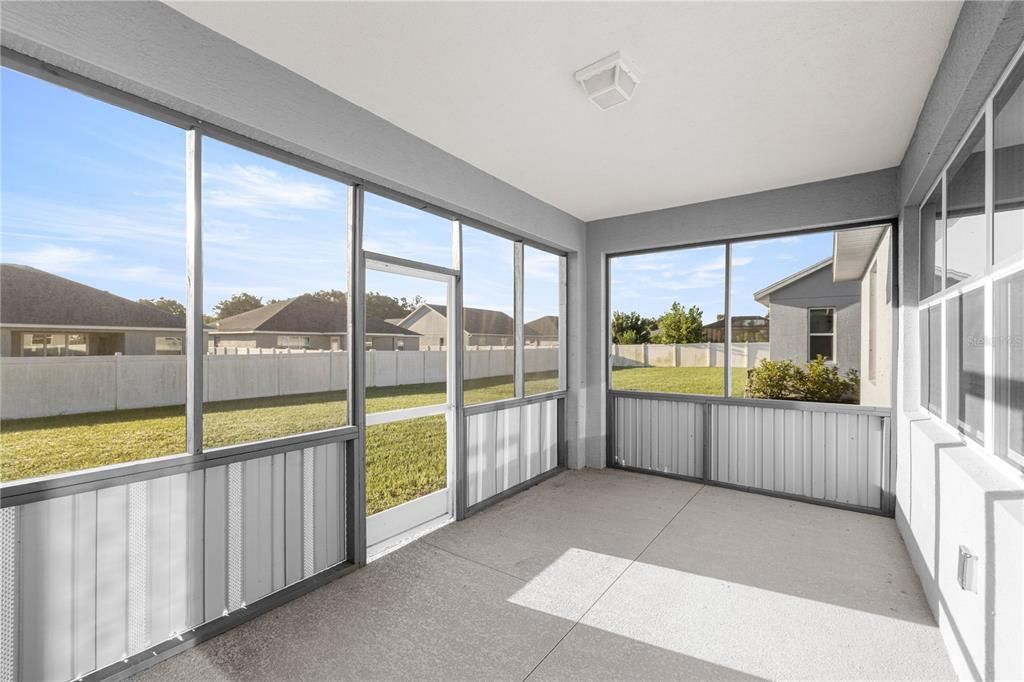 На продажу: $372,900 (4 спален, 2 ванн, 2183 Квадратных фут)