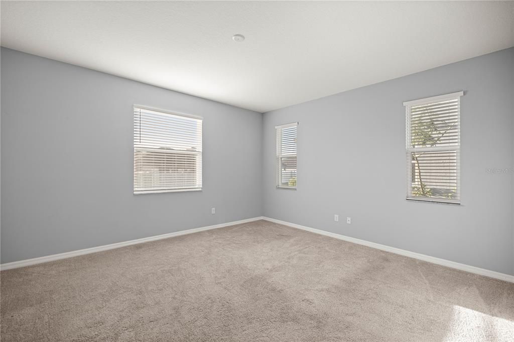 На продажу: $372,900 (4 спален, 2 ванн, 2183 Квадратных фут)