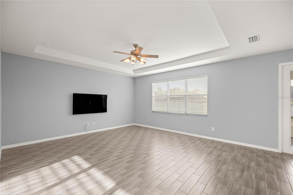 На продажу: $372,900 (4 спален, 2 ванн, 2183 Квадратных фут)