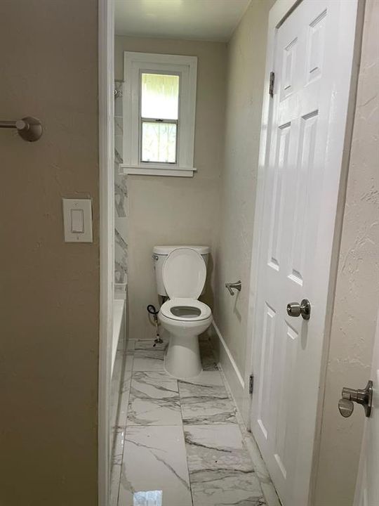 Active With Contract: $165,000 (3 beds, 2 baths, 1614 Square Feet)