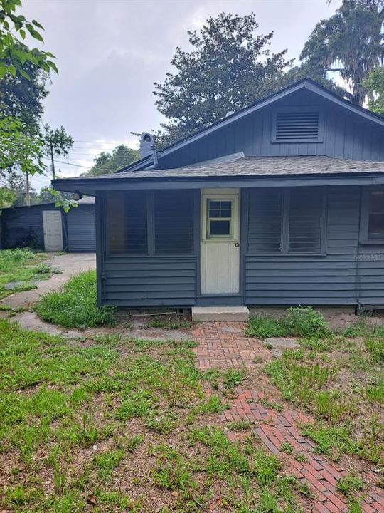 Active With Contract: $165,000 (3 beds, 2 baths, 1614 Square Feet)