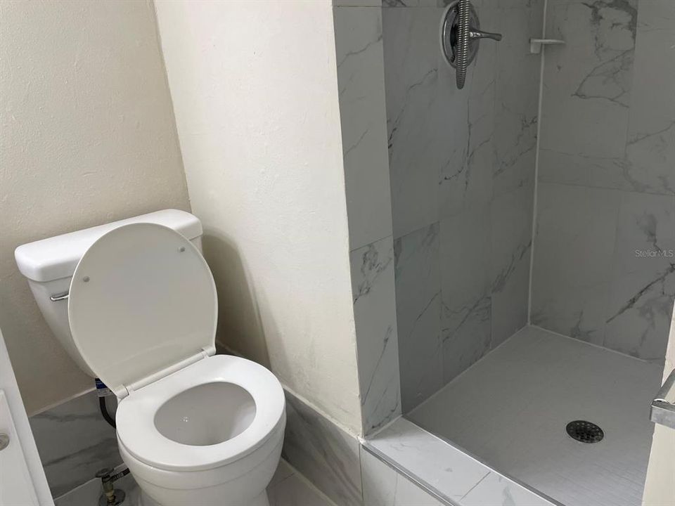 Active With Contract: $165,000 (3 beds, 2 baths, 1614 Square Feet)