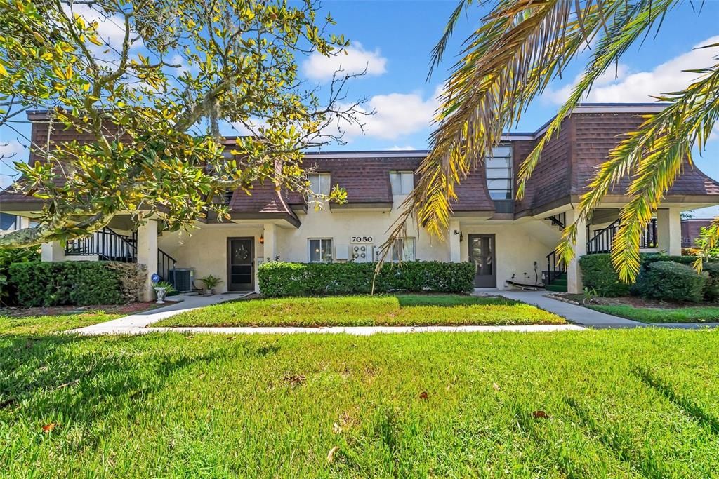 Recently Sold: $129,900 (2 beds, 2 baths, 1044 Square Feet)