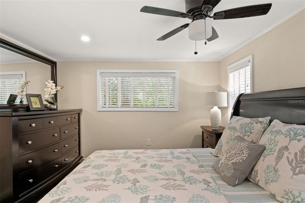 For Sale: $299,000 (2 beds, 2 baths, 1248 Square Feet)