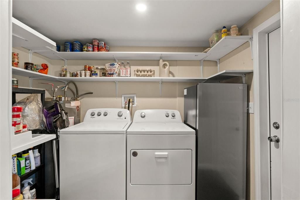 For Sale: $299,000 (2 beds, 2 baths, 1248 Square Feet)