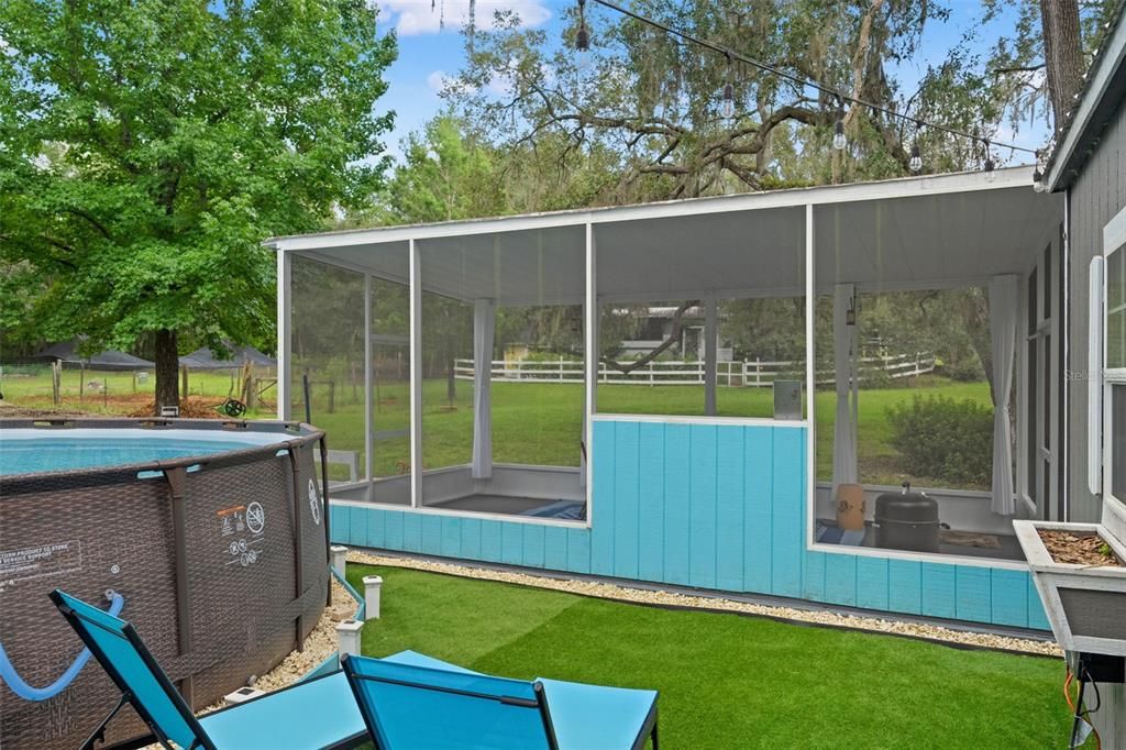 For Sale: $299,000 (2 beds, 2 baths, 1248 Square Feet)