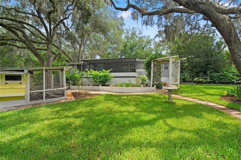 For Sale: $299,000 (2 beds, 2 baths, 1248 Square Feet)