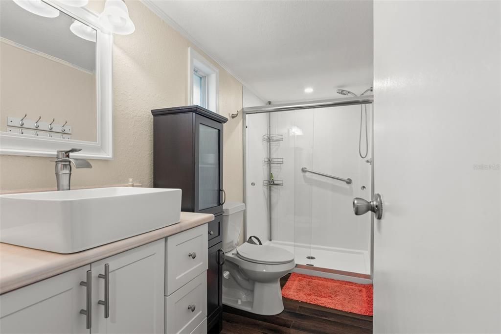 For Sale: $299,000 (2 beds, 2 baths, 1248 Square Feet)