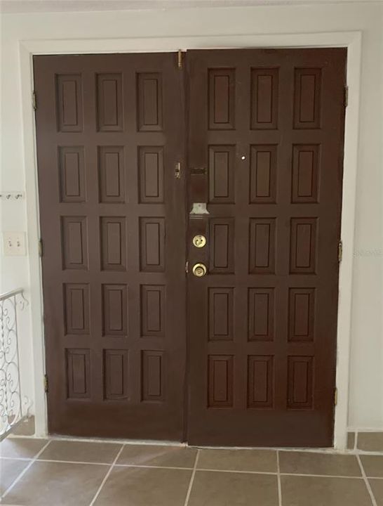 合同活跃: $245,000 (2 贝兹, 2 浴室, 1497 平方英尺)