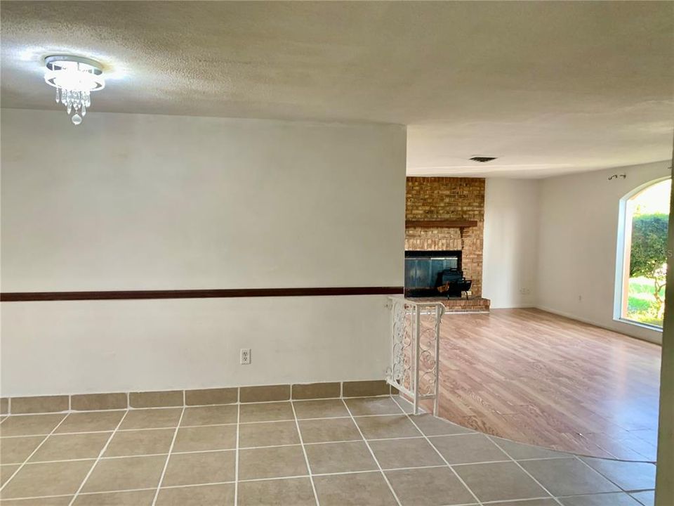 合同活跃: $245,000 (2 贝兹, 2 浴室, 1497 平方英尺)