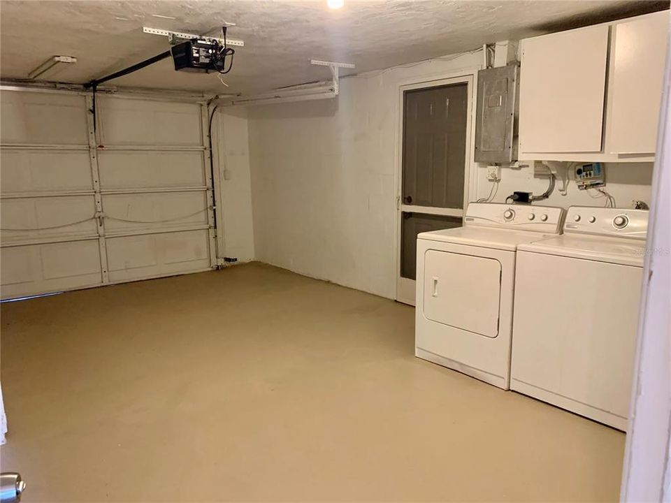 合同活跃: $245,000 (2 贝兹, 2 浴室, 1497 平方英尺)