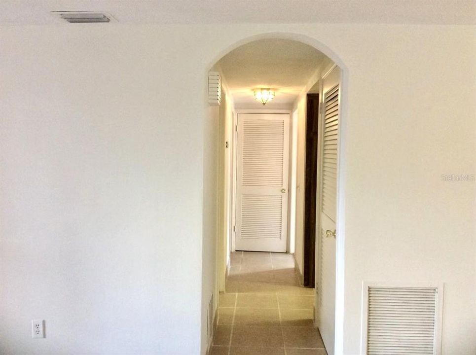 合同活跃: $245,000 (2 贝兹, 2 浴室, 1497 平方英尺)