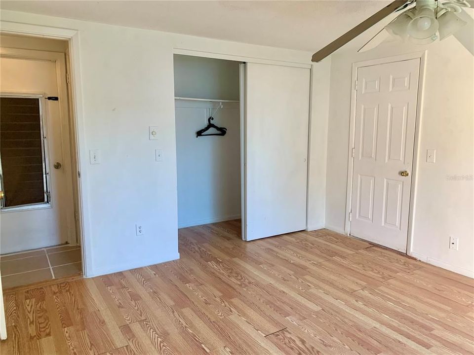 合同活跃: $245,000 (2 贝兹, 2 浴室, 1497 平方英尺)