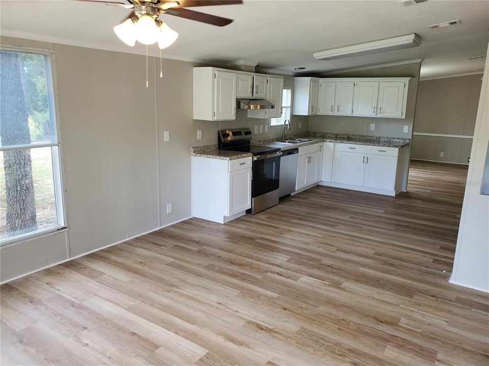 待售: $319,900 (3 贝兹, 2 浴室, 1620 平方英尺)